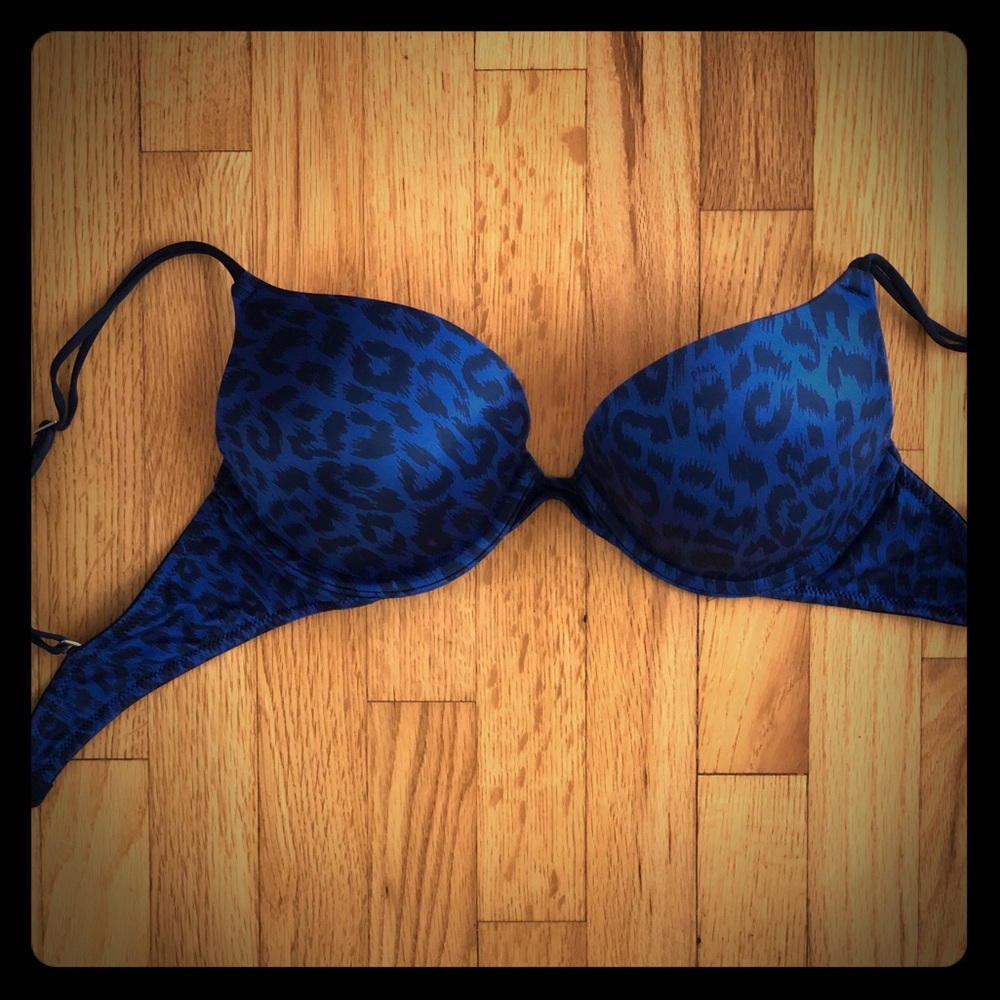 VS PINK- Blue Cheetah Push-up
